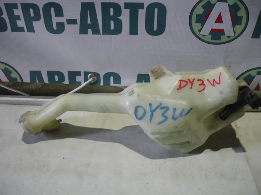 Бачок омывателя Mazda Demio DY3W