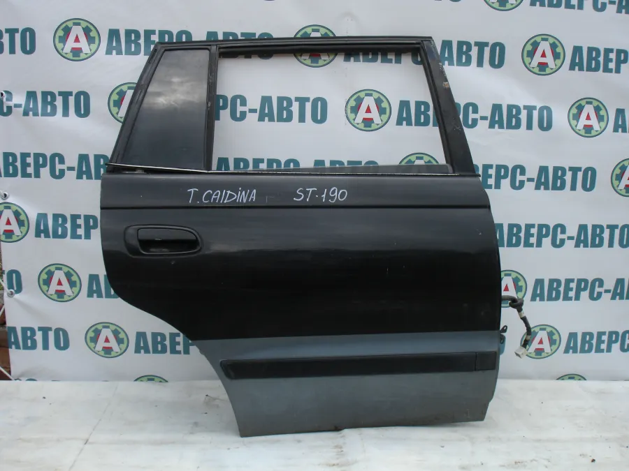 Дверь боковая правая задняя Toyota Caldina ST190 черная