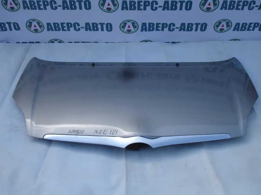 Капот Toyota Corolla Spacio NZE121 Серебро /с молдингом
