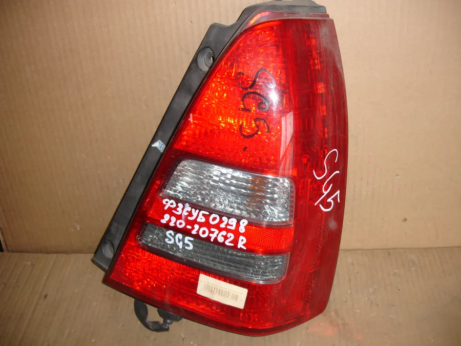 Фонарь стоп-сигнала Subaru Forester SG5