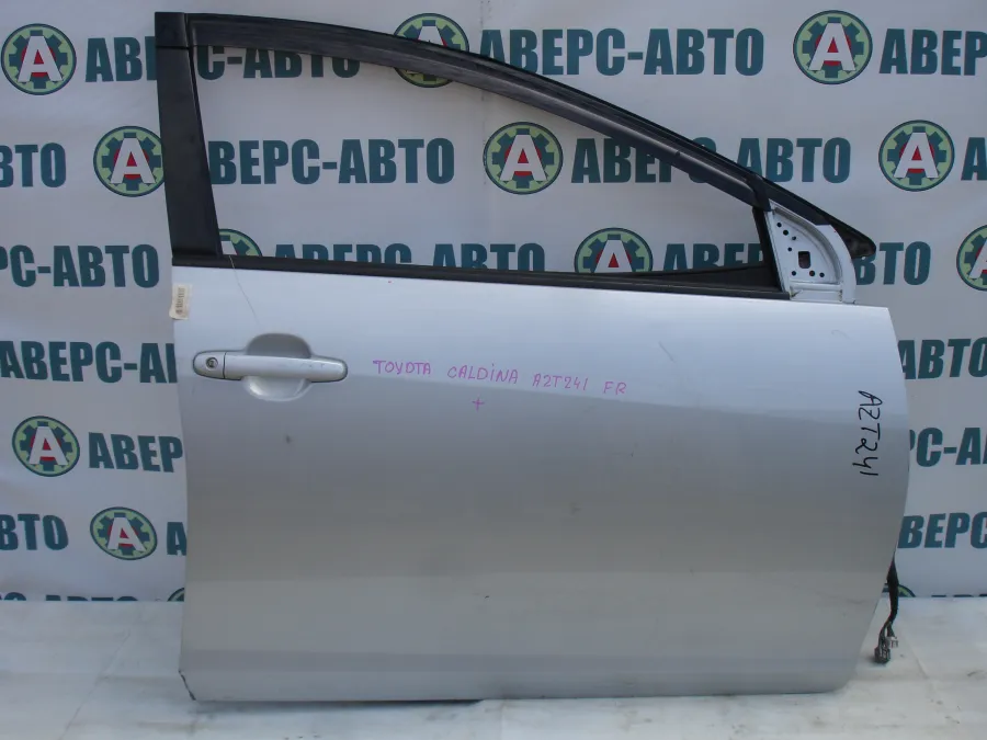 Дверь боковая правая передняя Toyota Caldina AZT241 серебро