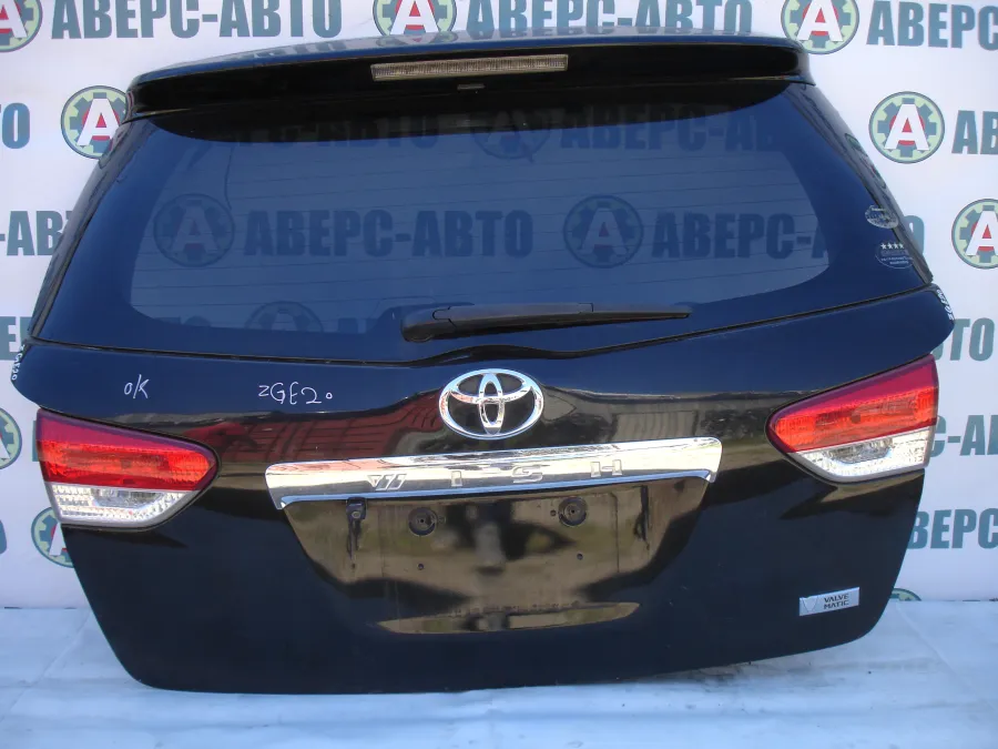 Дверь багажника Toyota Wish ZGE20 черная