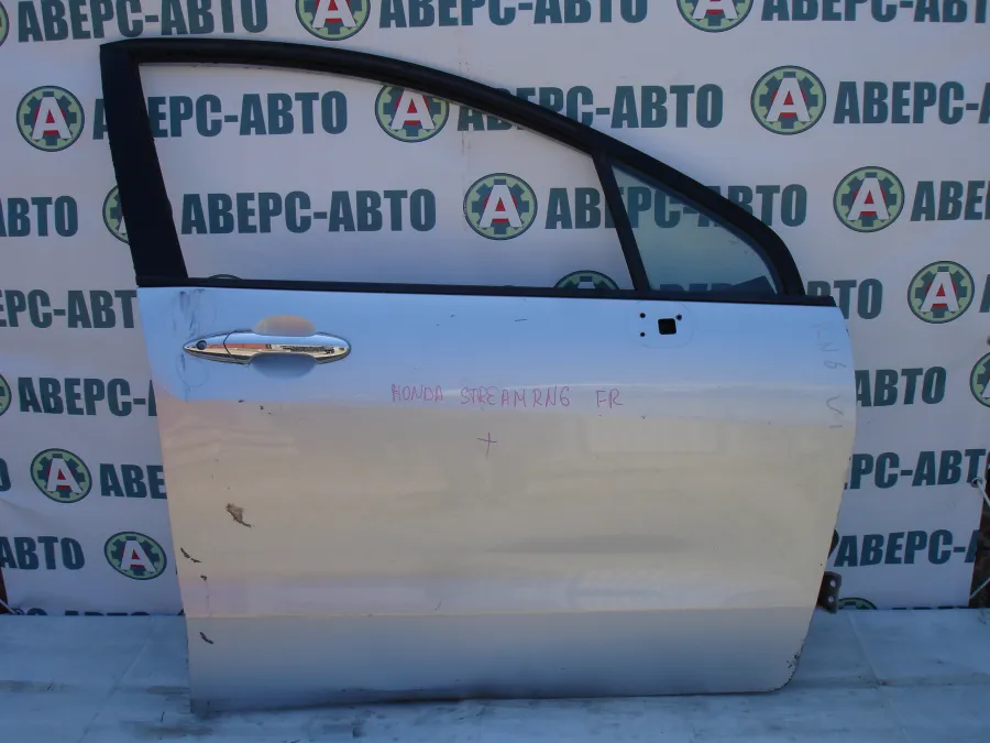 Дверь боковая правая передняя Honda Stream RN6 перламутр