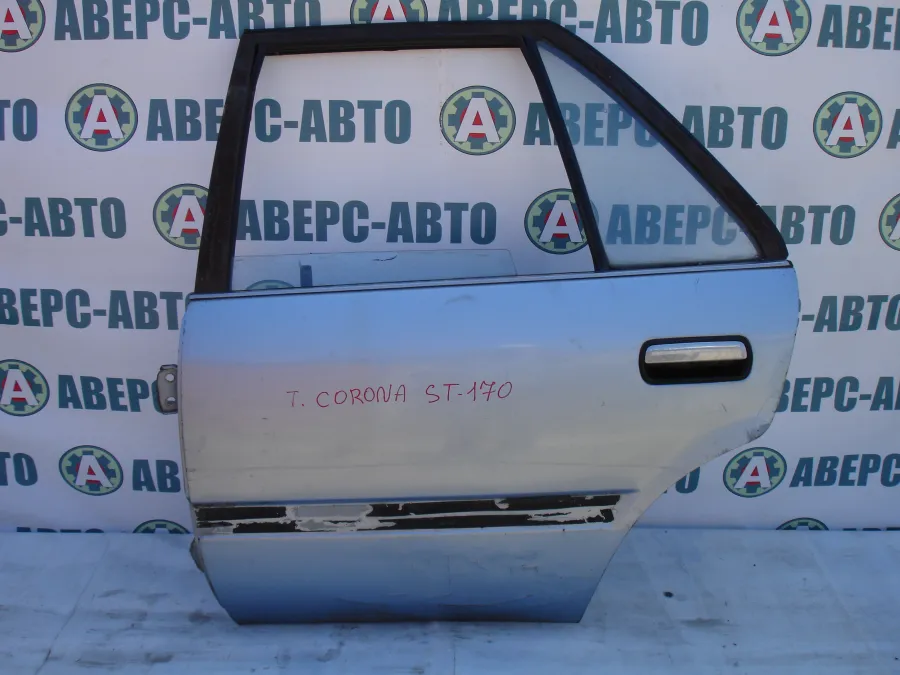 Дверь боковая левая задняя Toyota Corona AT170 серебро