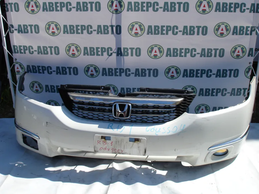Бампер передний Honda Odyssey RA6 белый
