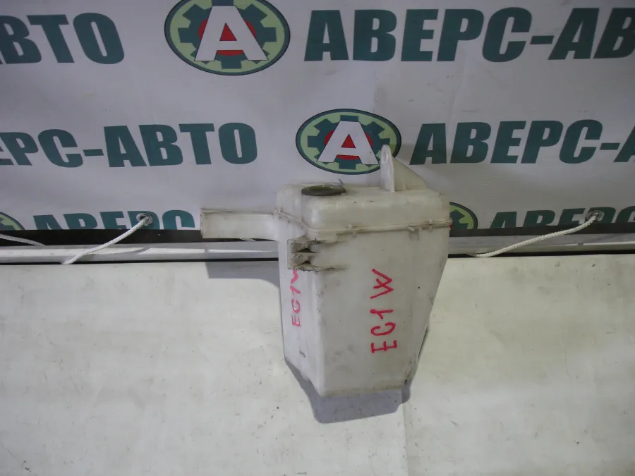 Бачок омывателя Mitsubishi Legnum EC1W