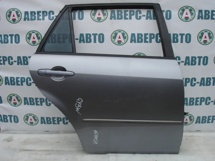 Дверь боковая правая задняя Mazda Atenza GY3W серый металлик