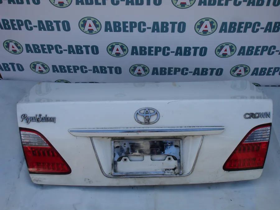 Крышка багажника Toyota Crown GRS180 белая
