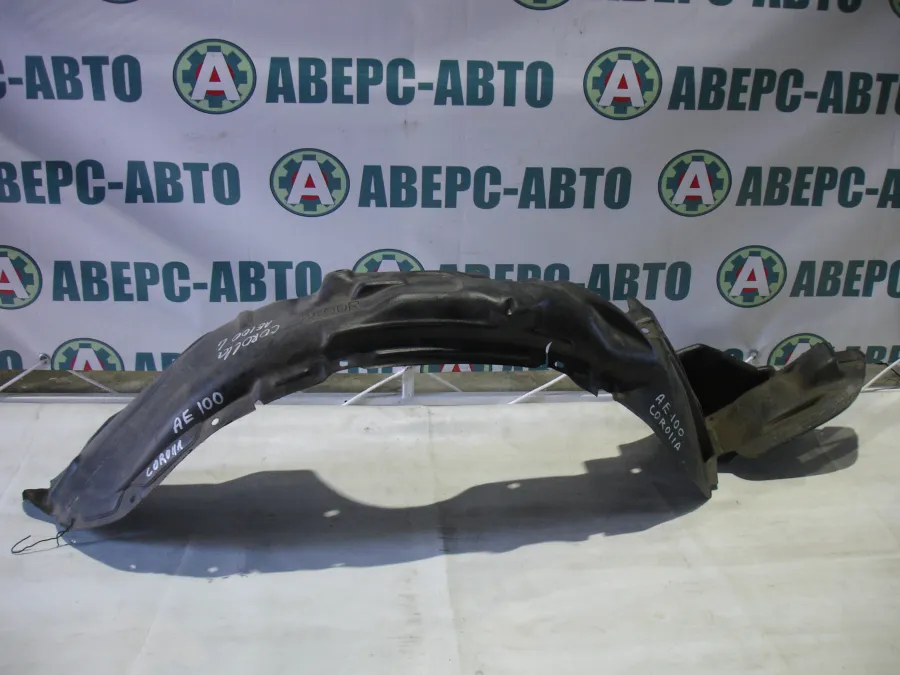 Подкрылок правый передний Toyota Corolla AE100