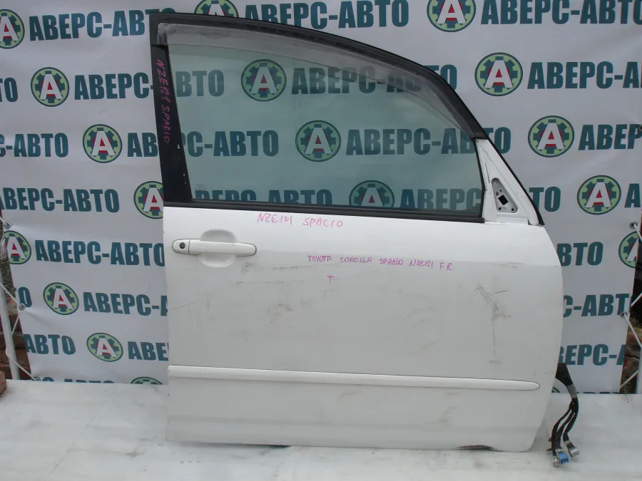 Дверь боковая правая передняя Toyota Corolla Spacio NZE121 белая