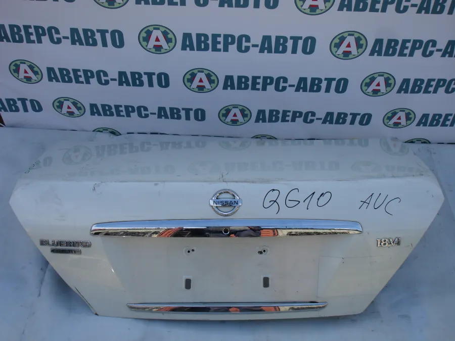 Крышка багажника Nissan Bluebird Sylphy TG10 белая