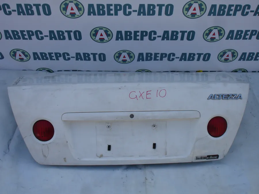 Крышка багажника Toyota Altezza GXE10 белая
