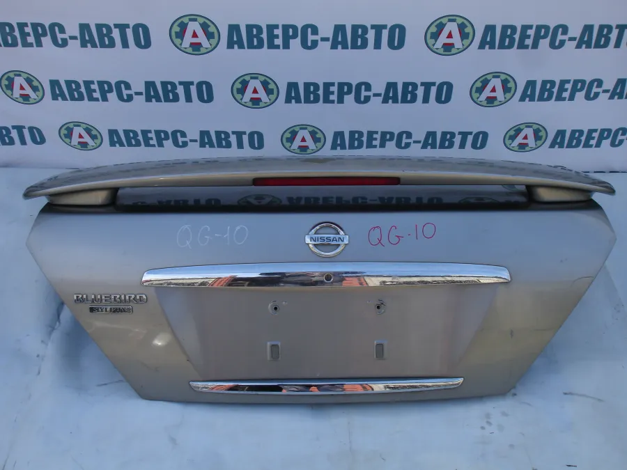 Крышка багажника Nissan Bluebird Sylphy QG10 серая со спойлером