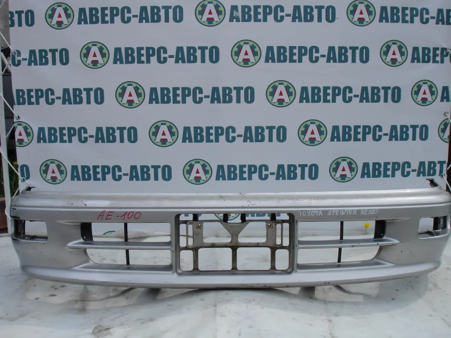 Бампер переднее Toyota Corolla AE100 серебро