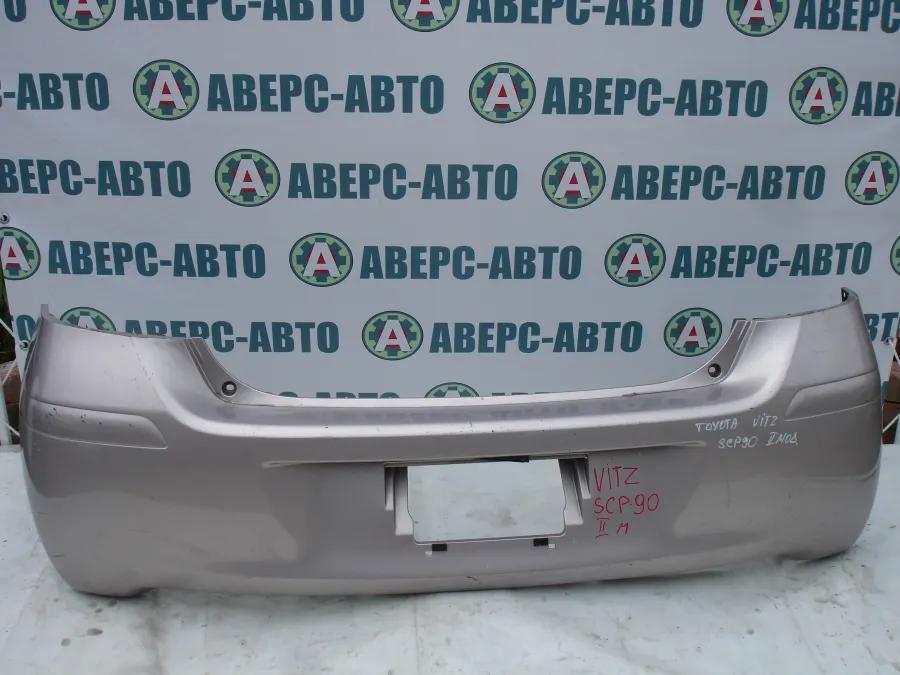 Бампер задний Toyota Vitz KSP90 модель 2, серебро