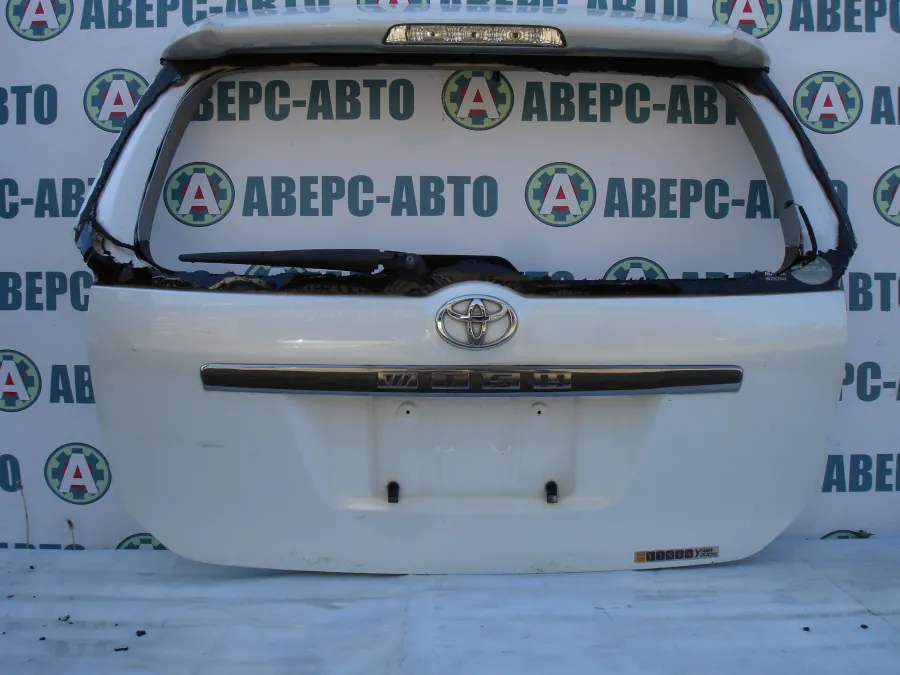 Дверь багажника Toyota Wish ZNE14 белая