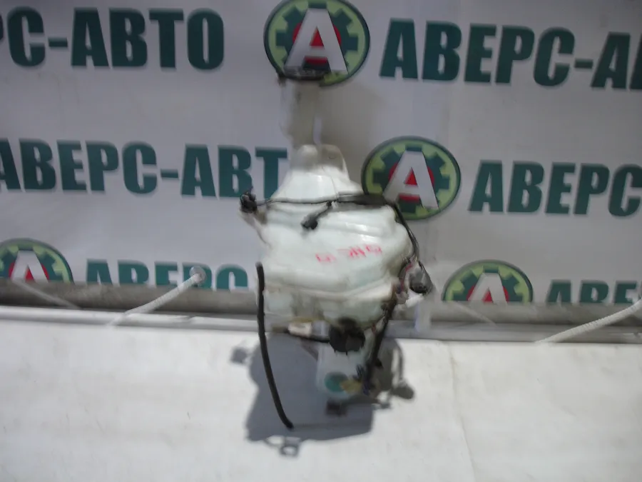 Бачок омывателя Toyota Passo QNC10