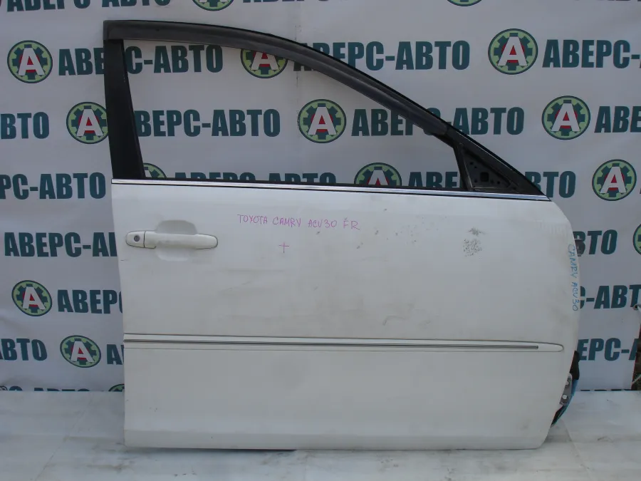 Дверь боковая правая передняя Toyota Camry ACV30 белая
