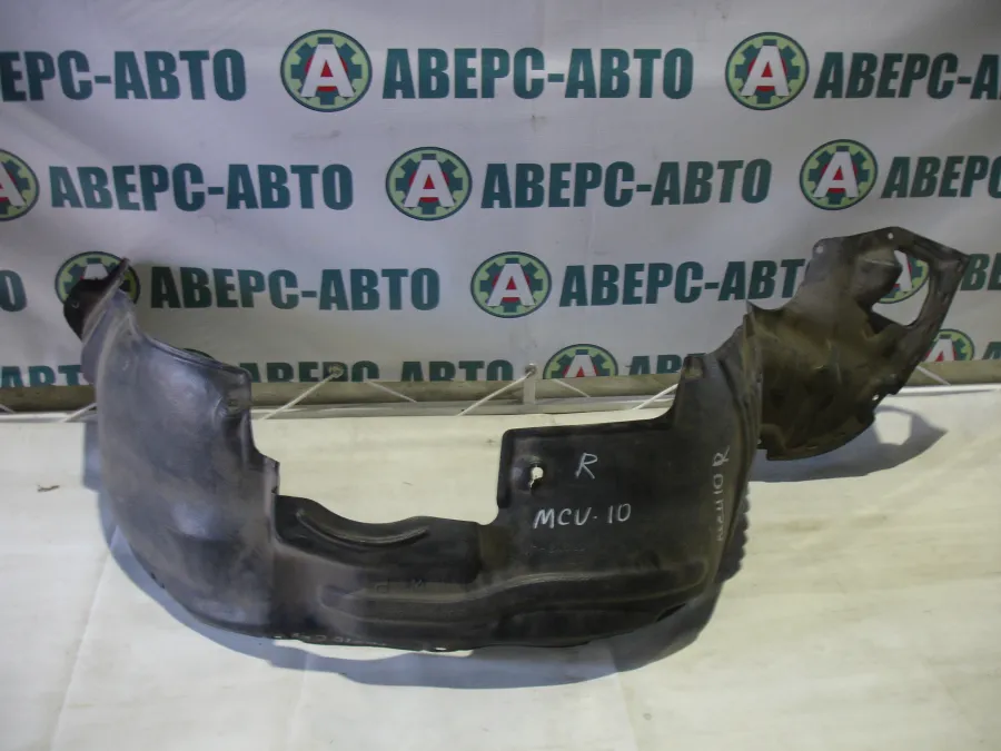 Подкрылок правый передний Toyota Harrier SXU10W