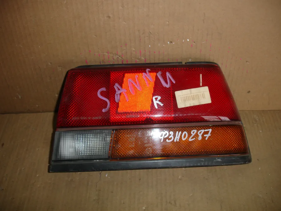 Фонарь стоп-сигнала Nissan Pulsar N13