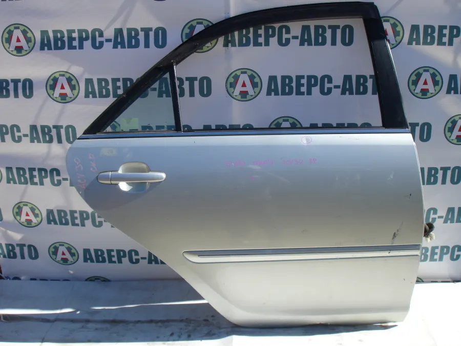 Дверь боковая задняя правая Toyota Camry ACV30 серебро