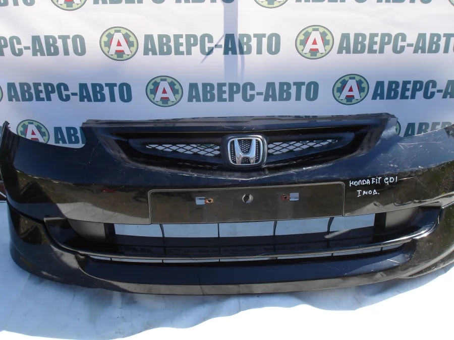 Бампер передний Honda FIT GD1 черный 1 модель