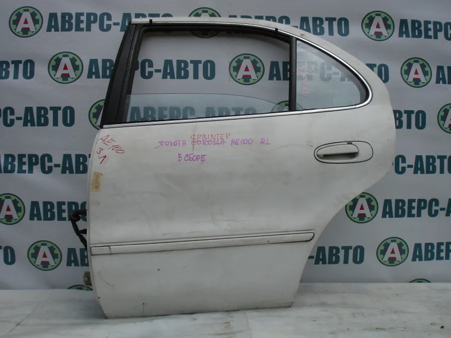 Дверь боковая левая задняя Toyota Sprinter AE100 белая