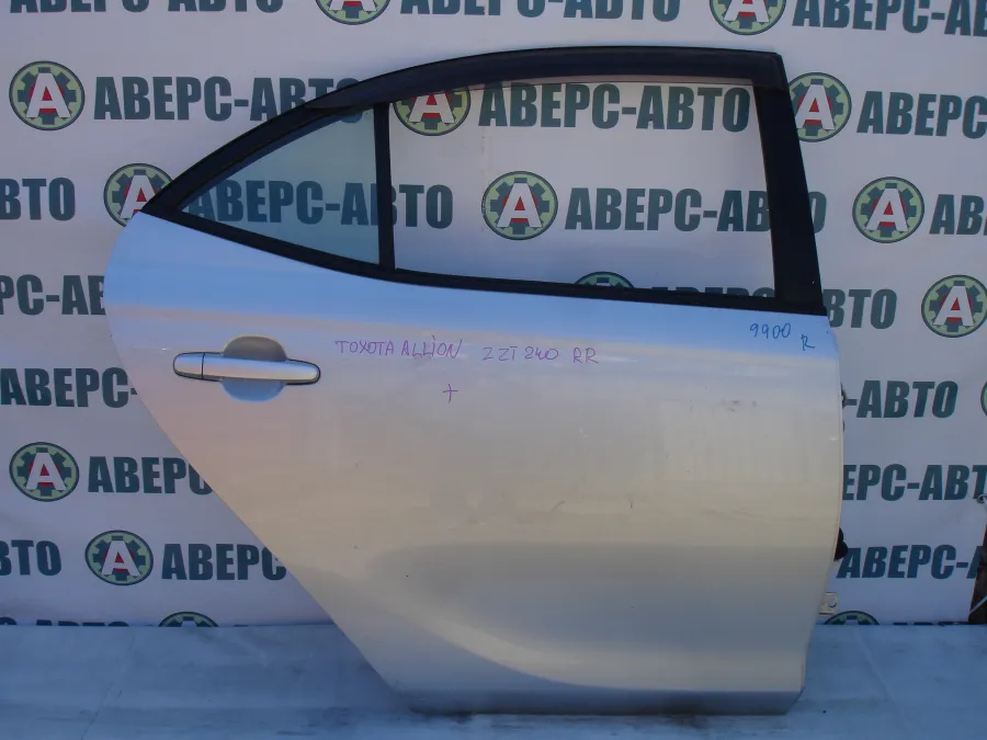 Дверь боковая права задняя Toyota Allion ZZT240 серебро
