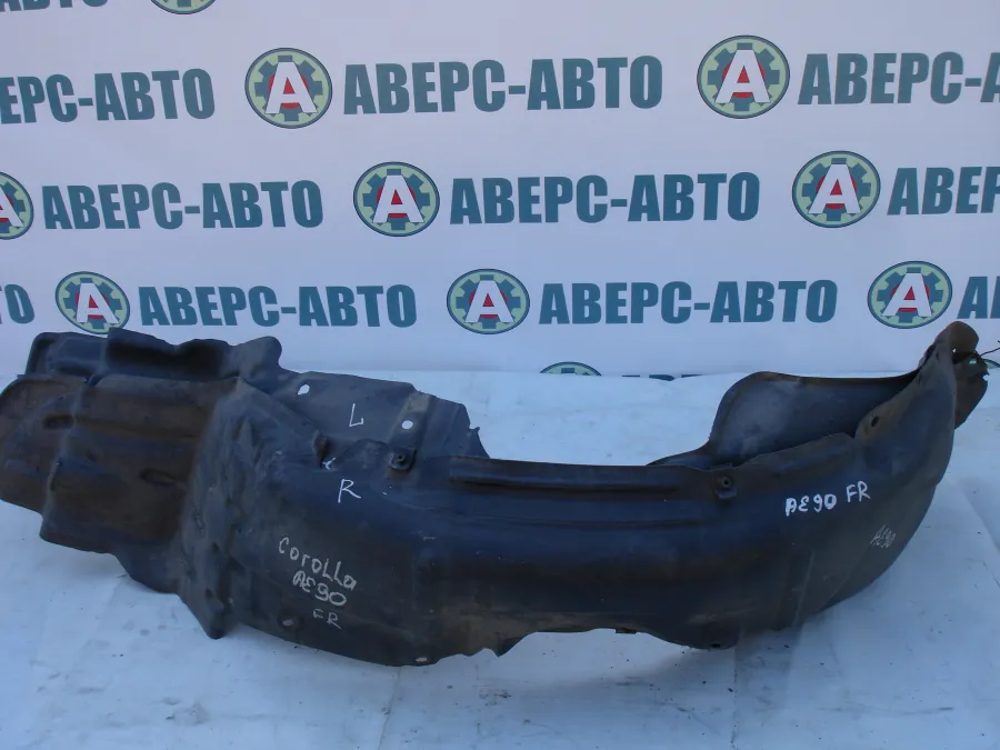 Подкрылок передний левый/правый Toyota Corolla AE90