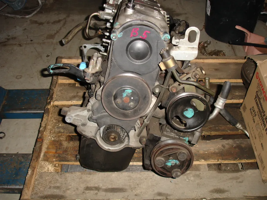 Двигатель Mazda Demio DW5W B5-ME