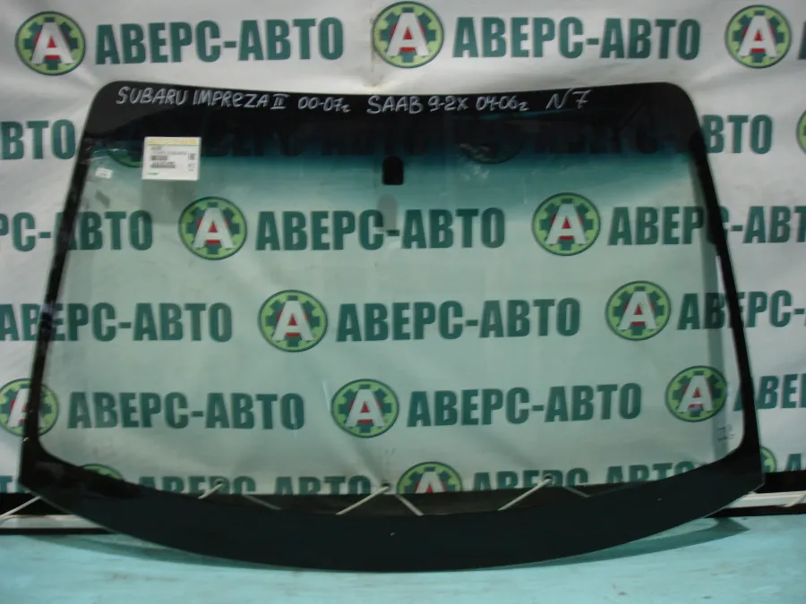 Стекло лобовое Subaru Impreza