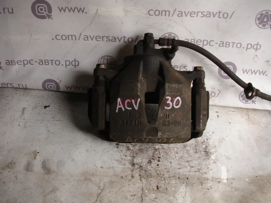 Суппорт Передний левый Toyota Camry ACV30
